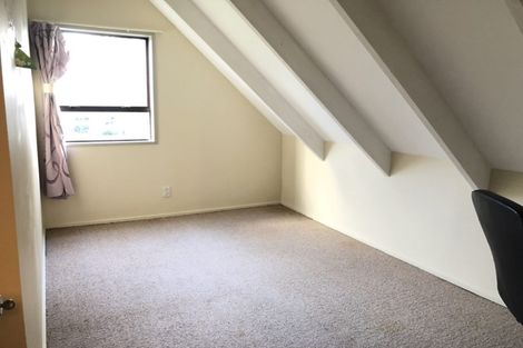 Photo of property in 29 Momorangi Crescent, Redwood, Christchurch, 8051