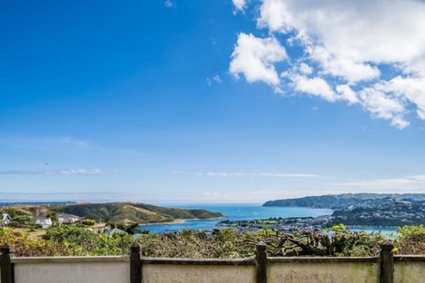 Photo of property in 68 Kahu Road, Paremata, Porirua, 5024