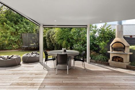 Photo of property in 14a Motuora Road, Manly, Whangaparaoa, 0930