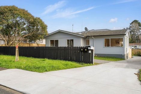 Photo of property in 76a Borich Road, Sunnyvale, Auckland, 0612