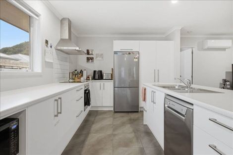 Photo of property in 292 Lakes Boulevard, Pyes Pa, Tauranga, 3112