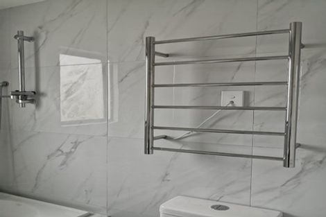 Photo of property in 9b Poruru Close, Papakura, 2110