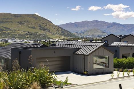 Photo of property in 5a Glenelg Lane, Jacks Point, 9371