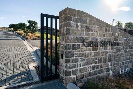Photo of property in 8 Ararat Lane, Clifton, 8081