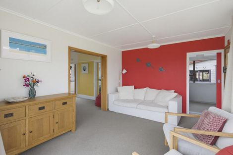 Photo of property in 84 Park Avenue, Waitarere Beach, Levin, 5510