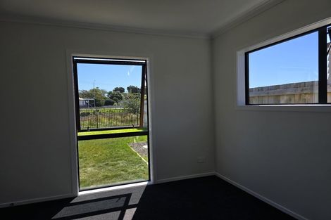Photo of property in 19 Rotoiti Place, Paraparaumu, 5032