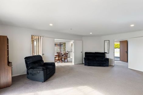 Photo of property in 16 Orlando Way, Kelvin Grove, Palmerston North, 4414