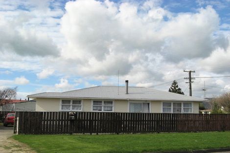 Photo of property in 35 Stout Street, Shannon, 4821
