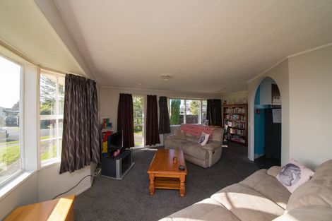 Photo of property in 52 Acacia Street, Kelvin Grove, Palmerston North, 4414