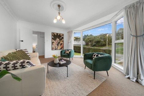 Photo of property in 37 Black Rock Road, Newlands, Wellington, 6037