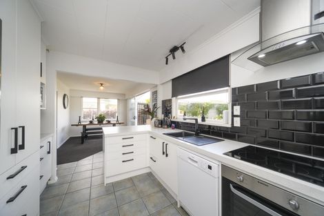 Photo of property in 30 Slacks Road, Awapuni, Palmerston North, 4412