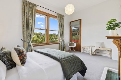 Photo of property in 40 Fairview Crescent, Kelburn, Wellington, 6012