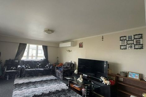 Photo of property in 105 Russell Road, Manurewa, Auckland, 2102