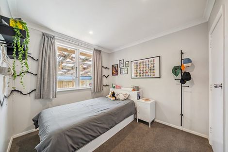 Photo of property in 8 Tui Grove, Elderslea, Upper Hutt, 5018