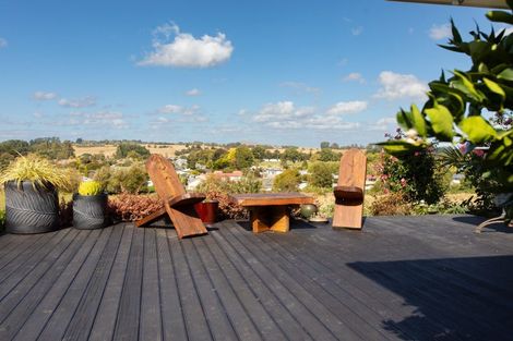 Photo of property in 68 Guy Street, Dannevirke, 4930