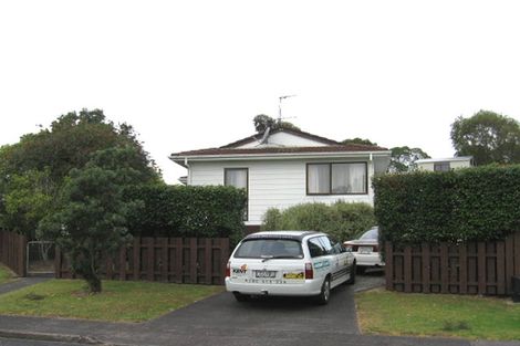 Photo of property in 24 Fitzherbert Avenue, West Harbour, Auckland, 0618