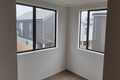 Photo of property in 25 Pukewhero Rise, Westgate, Auckland, 0614