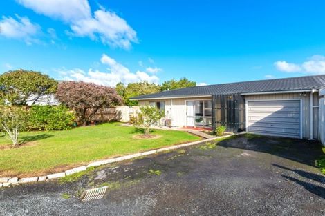 Photo of property in 1/9a Tawa Road, Te Atatu Peninsula, Auckland, 0610