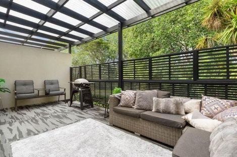 Photo of property in 9h Clearwater Cove, West Harbour, Auckland, 0618