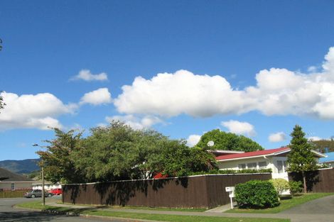 Photo of property in 1 Bonnie Glen Crescent, Ebdentown, Upper Hutt, 5018