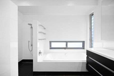 Photo of property in 18 Minchin Crescent, St Andrews, Hamilton, 3200