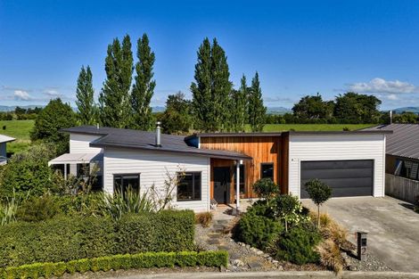 Photo of property in 2 Pukeko Lane, Carterton, 5713