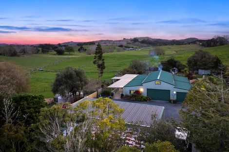 Photo of property in 979 Kaipara Flats Road, Kaipara Flats, Warkworth, 0984