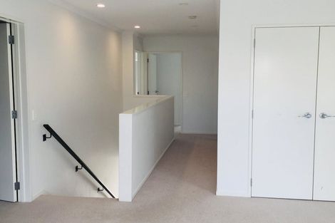 Photo of property in 31 Forbes Mccammon Drive, Swanson, Auckland, 0614