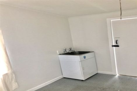 Photo of property in 51 Sturges Road, Henderson, Auckland, 0612