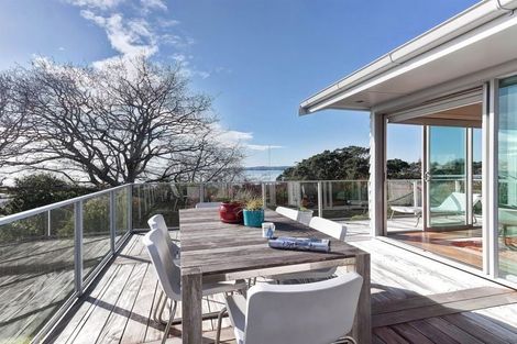 Photo of property in 8 Page Point, Mellons Bay, Auckland, 2014