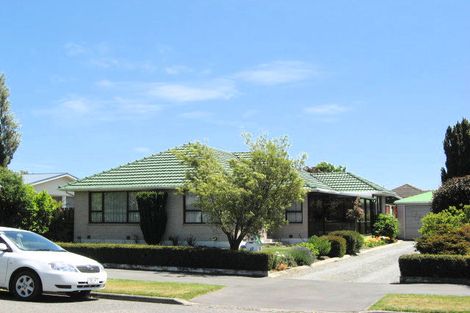 Photo of property in 11 Penwood Street, Russley, Christchurch, 8042