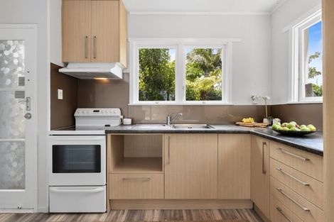 Photo of property in 3/133 Shakespeare Road, Milford, Auckland, 0620