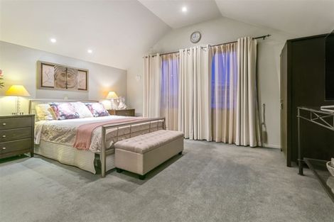 Photo of property in 2/14 Hastings Road, Mairangi Bay, Auckland, 0630