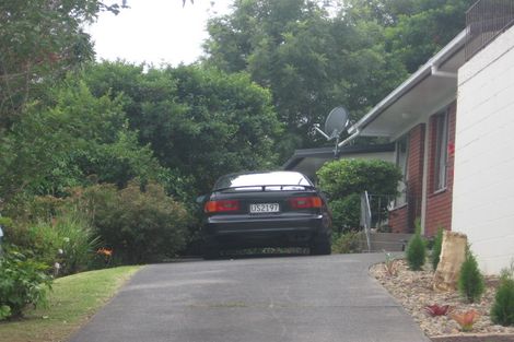 Photo of property in 2/11 Lancelot Place, Glenfield, Auckland, 0629