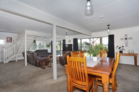 Photo of property in 11 Oaklea Avenue, Marton, 4710