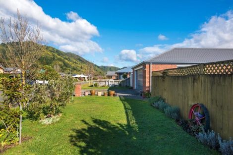 Photo of property in 9 Admiralty Place, Waikawa, Picton, 7220