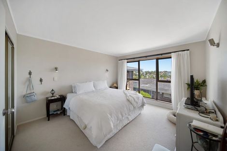 Photo of property in 2/89 Takutai Avenue, Half Moon Bay, Auckland, 2012