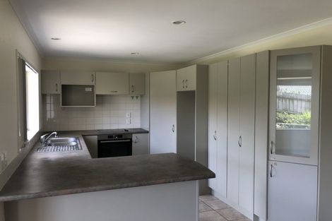 Photo of property in 24 Hercules Drive, Henderson, Auckland, 0612