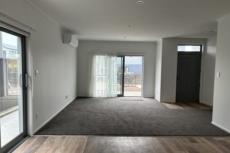 Photo of property in 15 Koreke Close, Kenepuru, Porirua, 5022