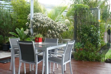 Photo of property in 8 Fendalton Place, Hatfields Beach, Orewa, 0931