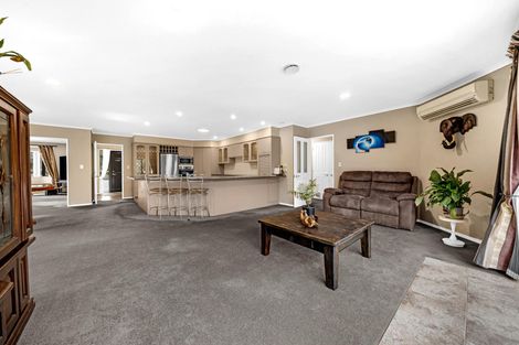 Photo of property in 5b Raukawa Grove, Waiuku, 2123
