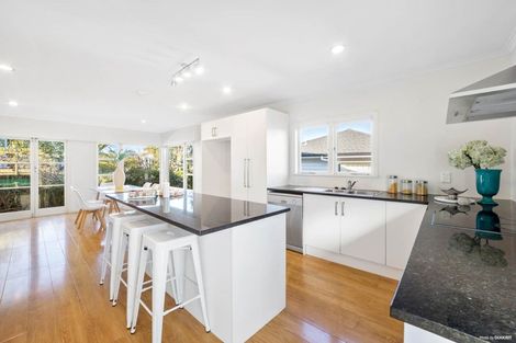 Photo of property in 10 Edgeworth Road, Glenfield, Auckland, 0629