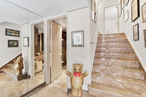 Photo of property in 10b Central Terrace, Kelburn, Wellington, 6012