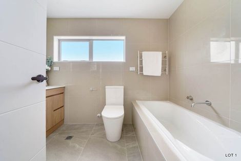 Photo of property in 40a Estuary Road, Weymouth, Auckland, 2103
