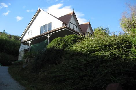 Photo of property in 17 Mackinnon Terrace, Sunshine Bay, Queenstown, 9300