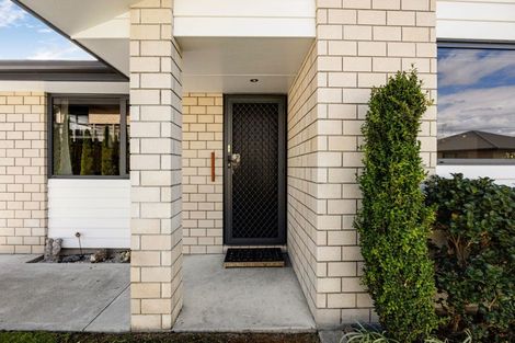 Photo of property in 51 Shrule Place, Huntington, Hamilton, 3210