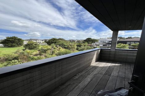 Photo of property in 3 Wyon Way, Flat Bush, Auckland, 2016