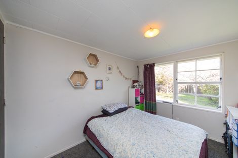 Photo of property in 52 Acacia Street, Kelvin Grove, Palmerston North, 4414
