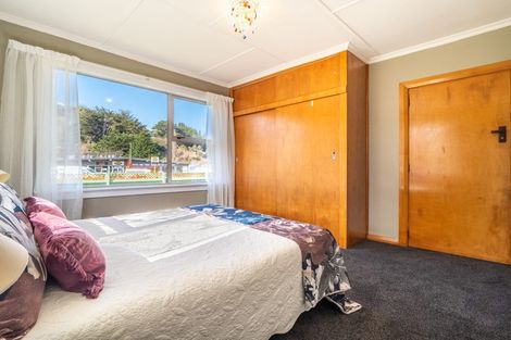 Photo of property in 320 Kaikorai Valley Road, Bradford, Dunedin, 9011