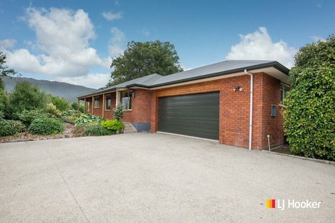 Photo of property in 16 Woodside Road, Woodside, Outram, 9073
